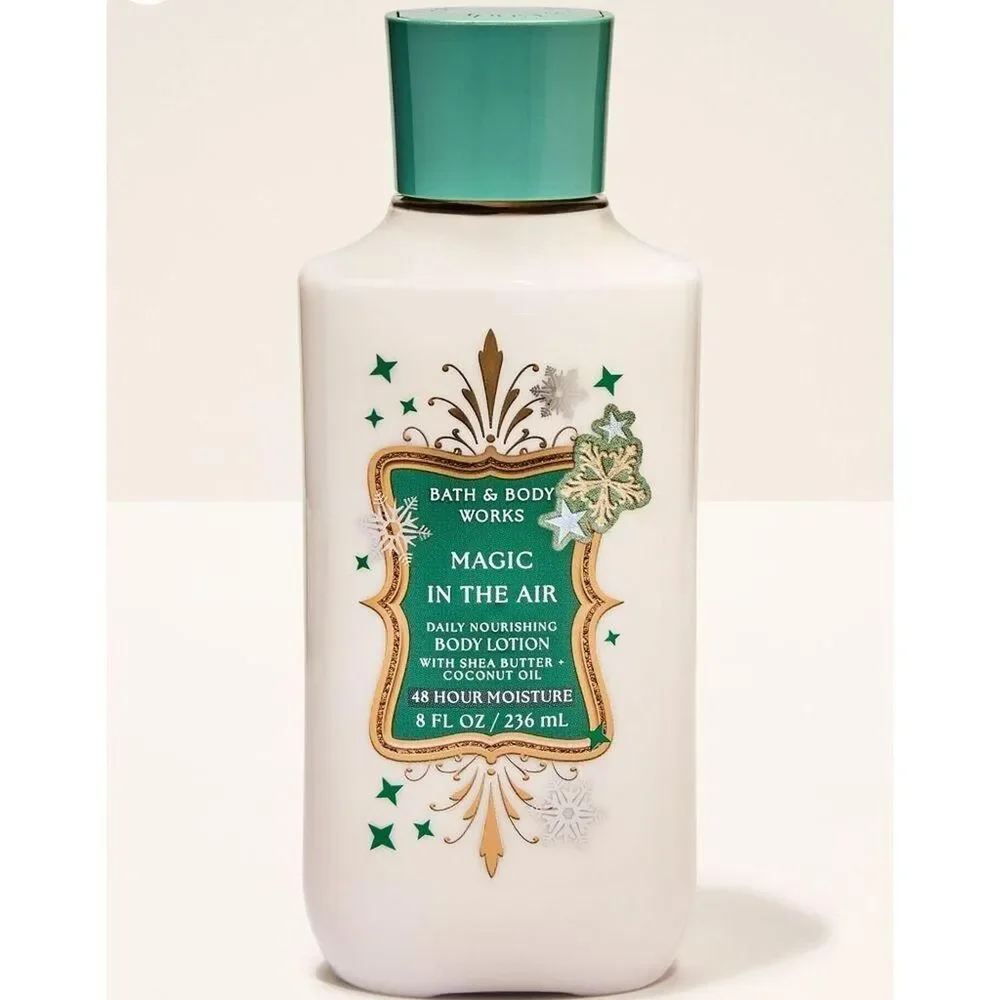 Bath-body-works White and Green Bath-and-body